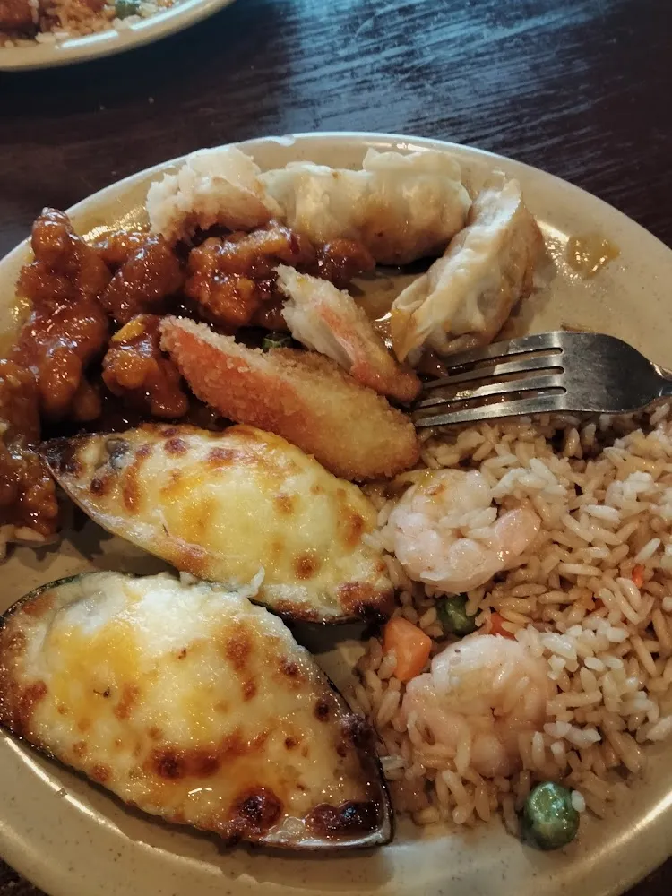 Shrimp Fried Rice Steamed Oysters w White Sauce Hollandaise
